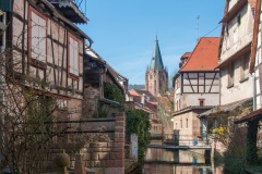 Zwischen den Häusern, Weißenburg