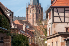 Zwischen den Häusern, Weißenburg